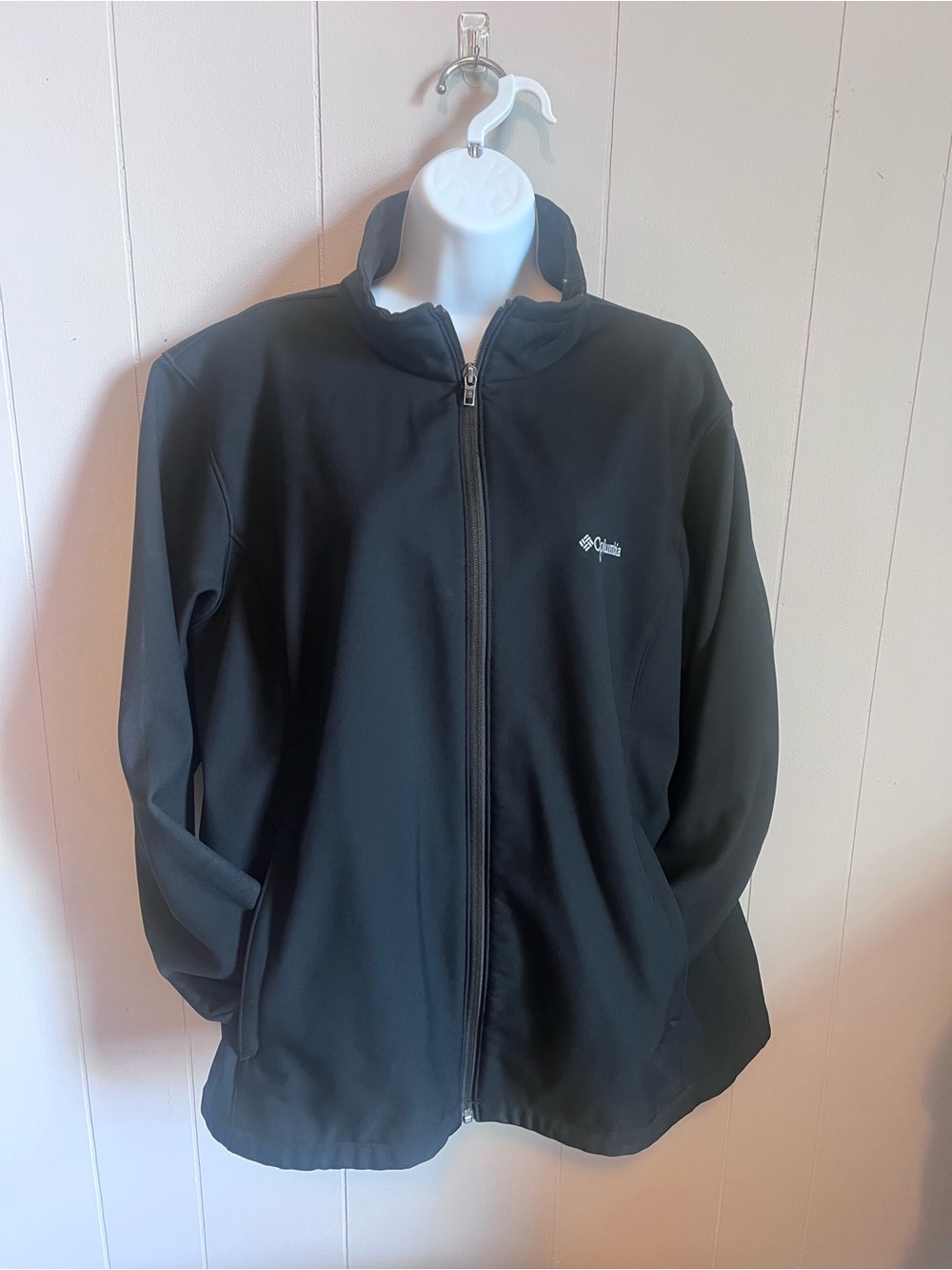 Columbia Men's Black Full-Zip Performance Softshell Jacket